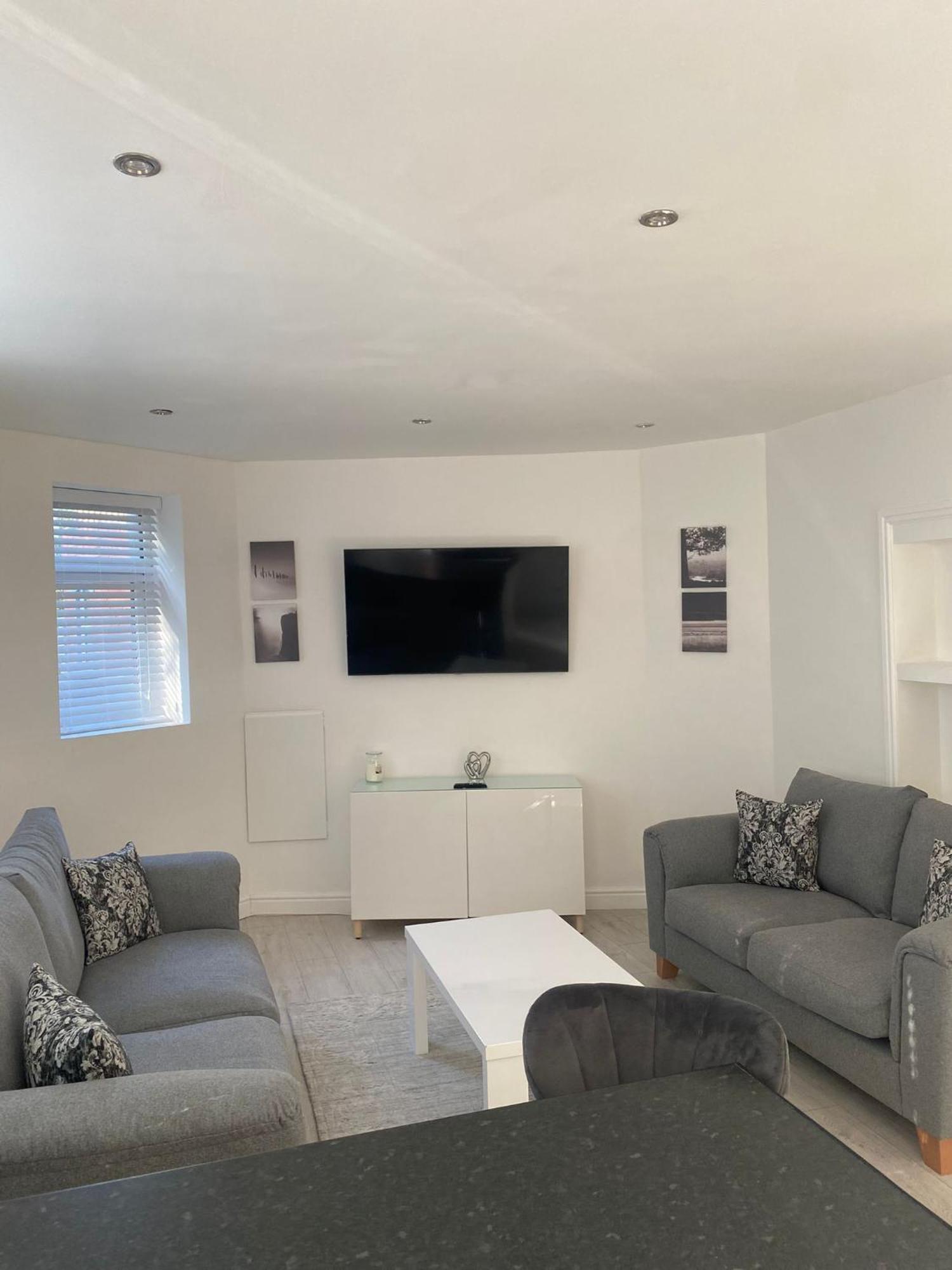 Spacious 2 Bedroom Apartment Liverpool Exterior foto